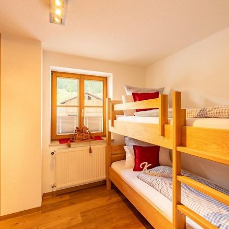 Familien- Und Wellnesshotel "Viktoria" Оберстдорф Екстер'єр фото
